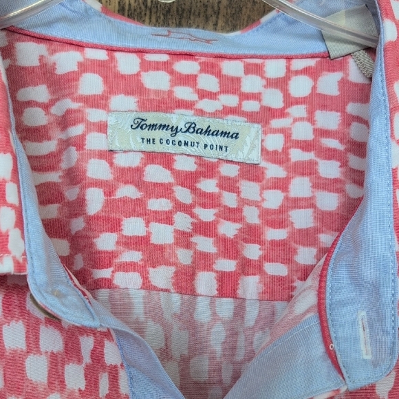 Tommy Bahama Pink and White Patterned Short Sleeve Button Down Shirt XXL - Picture 2 of 5